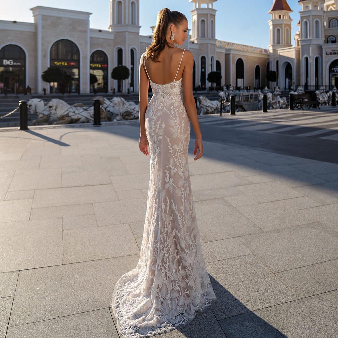 Νυφικό φορέμα στενή γραμμή Περι Γάμου Καβρουδάκη