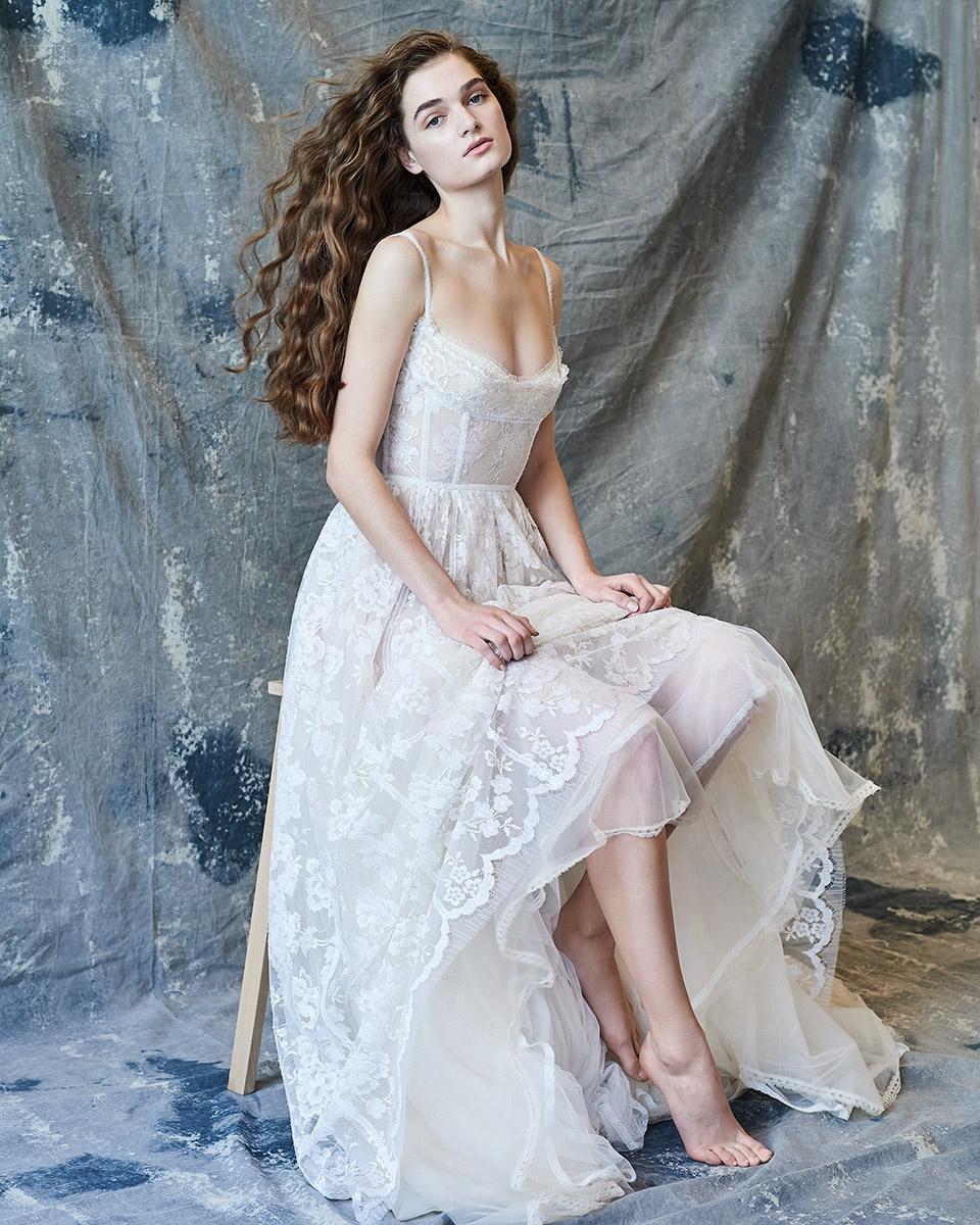 Elegant νυφικά φορέματα από τη σχεδιάστρια νυφικών Vasia Tzotzopoulou 