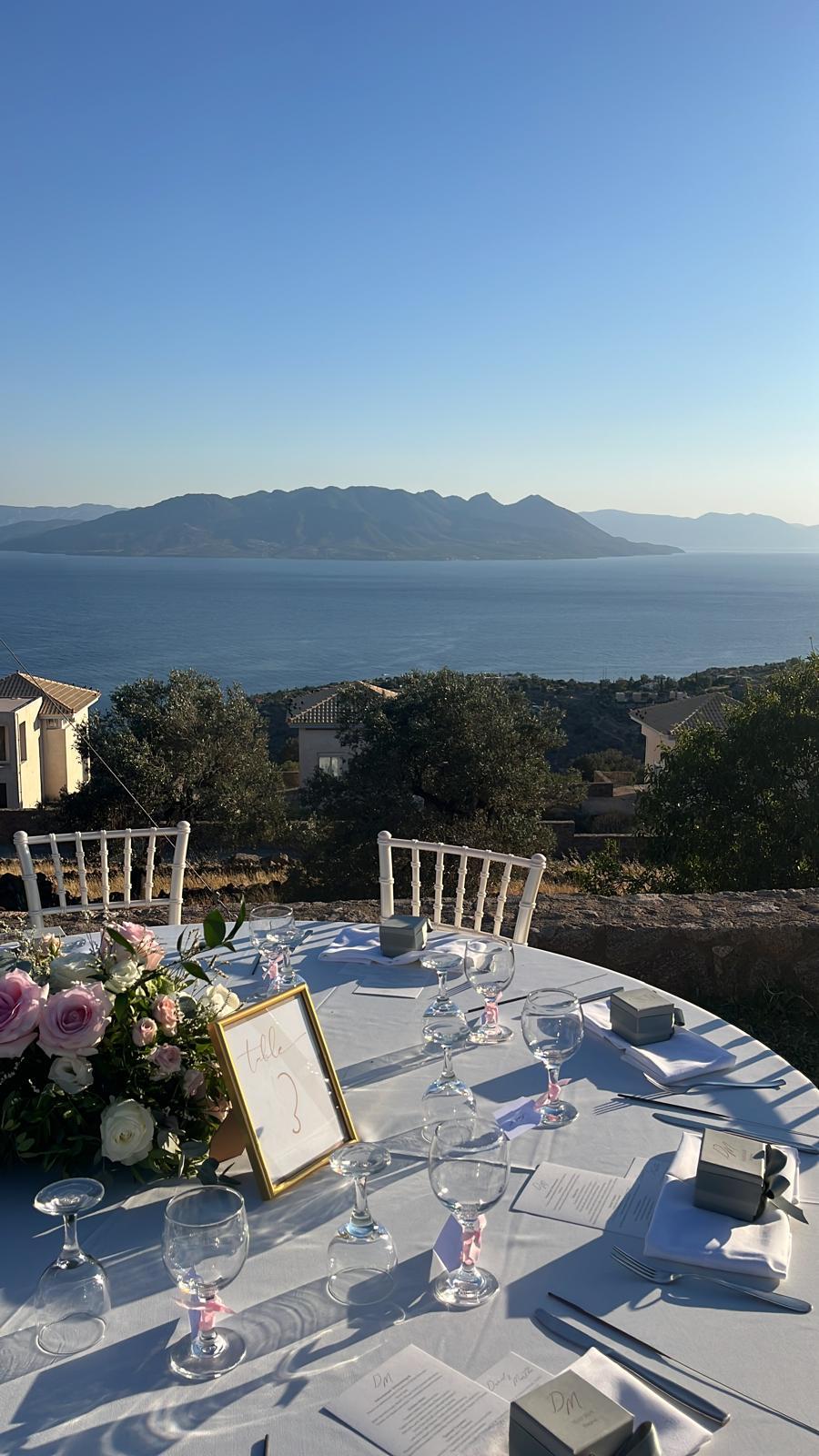 δεξίωση γάμου στην Αίγινα με θέα θάλασσα